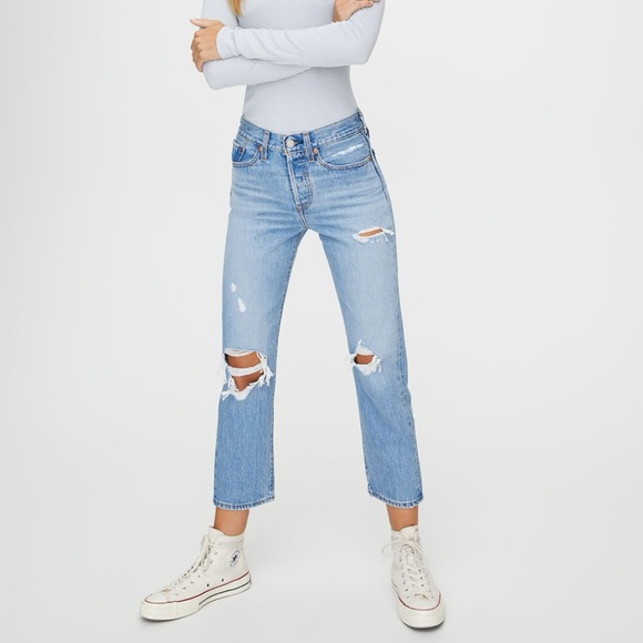 Levi’s Wedgie Straight Distressed Jeans in Light Wash Size 24 - Picture 5 of 13